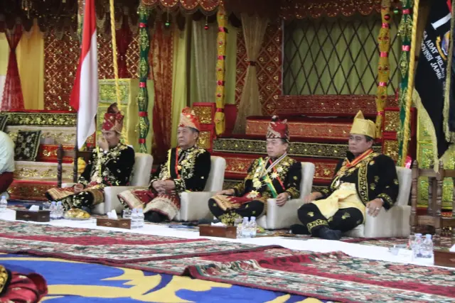 LAMJ Provinsi Jambi Anugerahi Tokoh Nasional Gelar Adat, Al Haris: Ini Bentuk Apresiasi Terhadap Kontribusi Anak Negeri