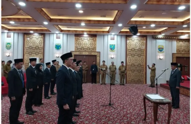 14 Pejabat Eselon III dan IV Provinsi Jambi Dilantik