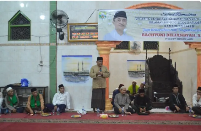 Sekda Budhi Hartono Buka Bersama di Desa Barembang