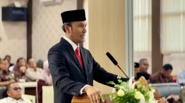 Ketua DPRD Jambi Resmi Bergelar Doktor dengan IPK 4.00