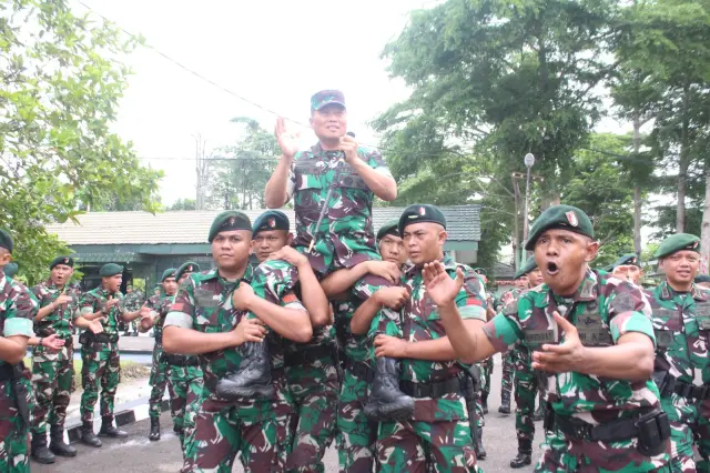 Danrem 042/Gapu Berikan Arahan Sikap dan Tanggung Jawab Prajurit di Tengah Masyarakat