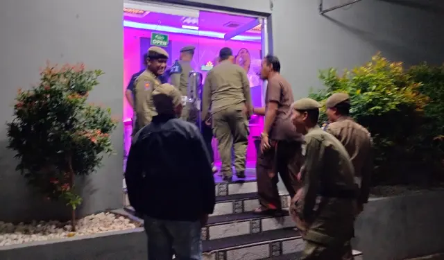 Sat Pol PP Geruduk Regent Karaoke, Pastikan Kebenaran Laporan Masyarakat