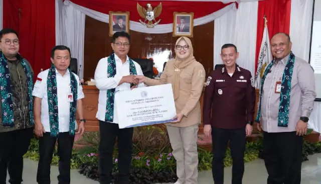 Terima Bantuan 2,1 Miliar, Bupati Tanjabtim Apresiasi Perhatian Pemerintah Pusat