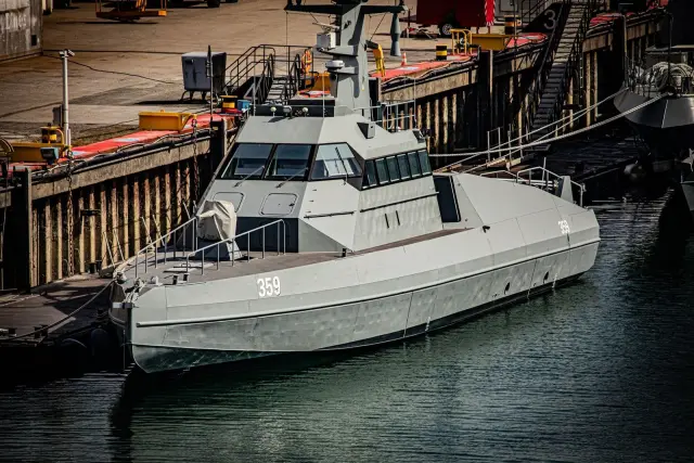 PT PAL dan DEFEND ID Pamerkan Alutsista Maritim di TNI Fair Surabaya