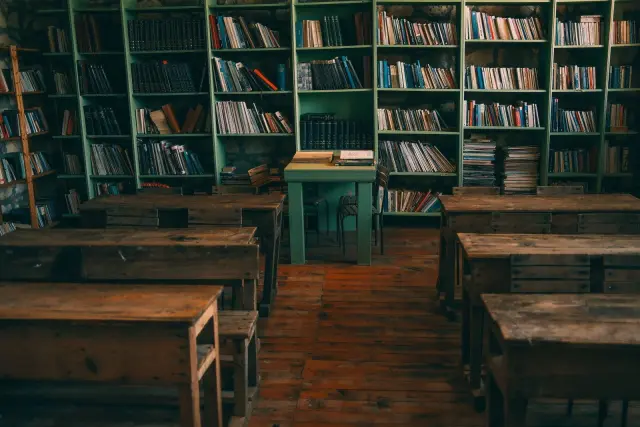 Rapor Pendidikan 2025 Soroti Kesenjangan Akses dan Literasi di Indonesia