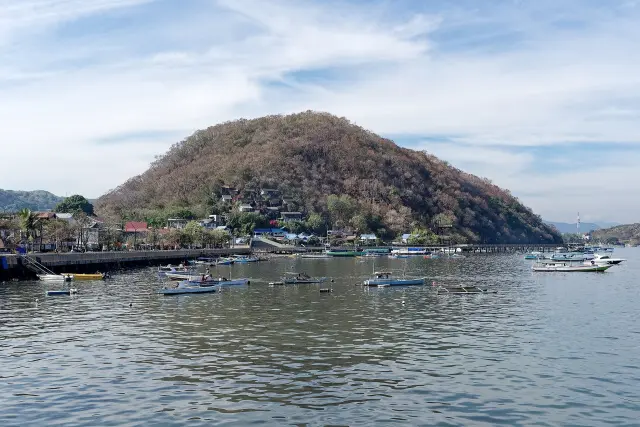 Sembilan Penumpang Kapal Mati Mesin Dievakuasi di Labuan Bajo
