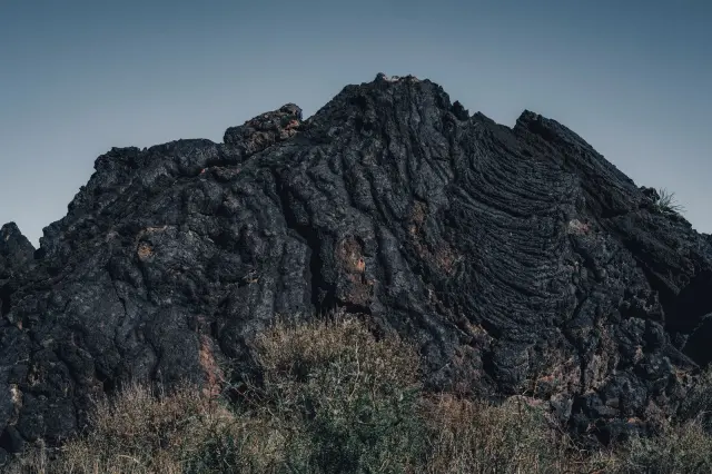 Kebakaran Lahan Dekat Black Lava Plalangan Bondowoso