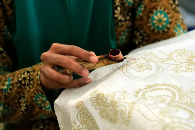 Shopee Ajak Generasi Muda Rayakan Festival Batik Nusantara