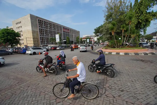 Bagaimana Pertumbuhan Ekonomi Indonesia Dijaga lewat APBN dan Kebijakan BI?