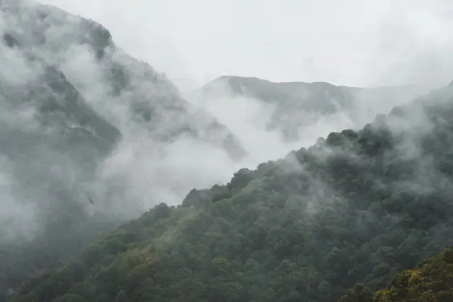 Ong Hok Liong dan Liem Sioe Liong Dikaitkan dengan Gunung Kawi