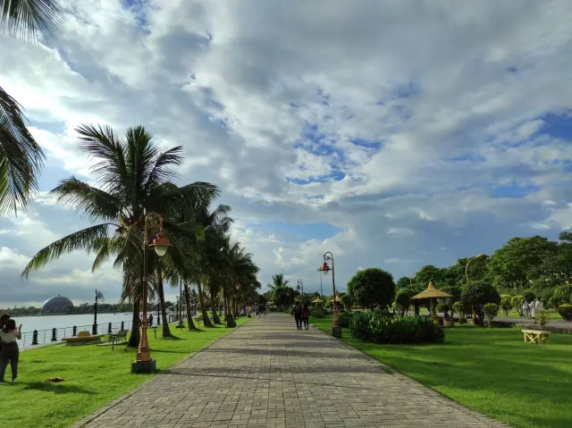 Wali Kota Ternate Tutup Adira Expo 2026 di Taman Nukila
