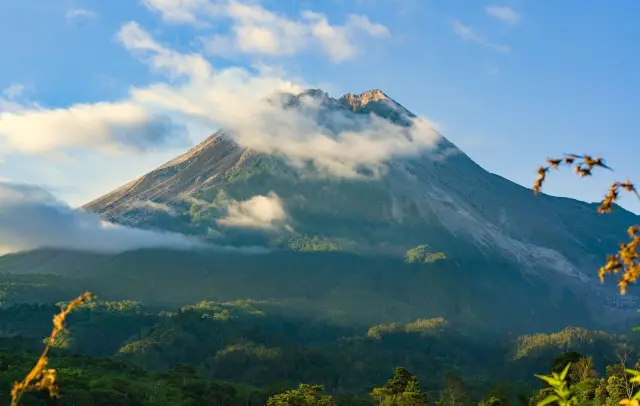Merapi Catat Gempa, Status Siaga di Perbatasan DIY-Jateng