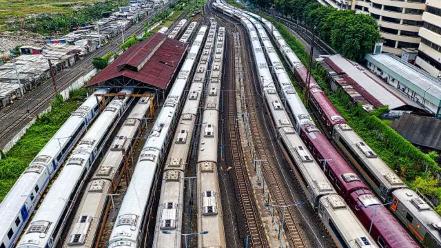 Pemerintah Lanjutkan Pengalihan Mayoritas Saham Operator Whoosh
