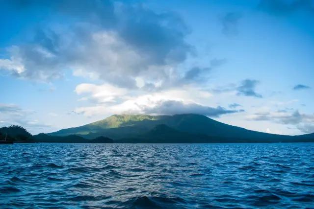Lima Erupsi Tercatat di Gunung Anak Krakatau, Status Tetap Siaga