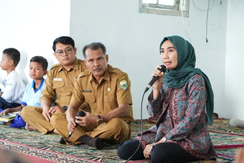 Ketua TP PKK Muaro Jambi,Faradillah Zahara Bachyuni Tinjau SMP7